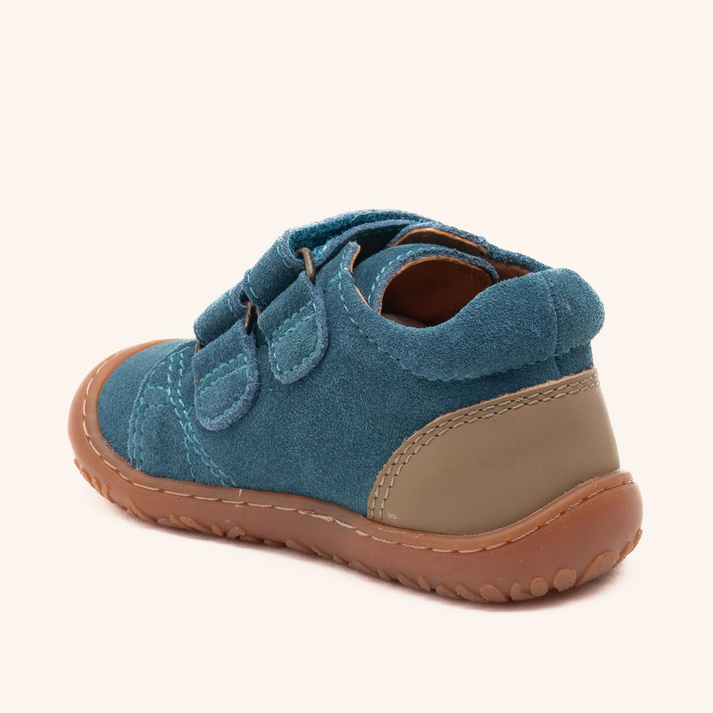 bisgaard barefoot hale v petrol PLAY