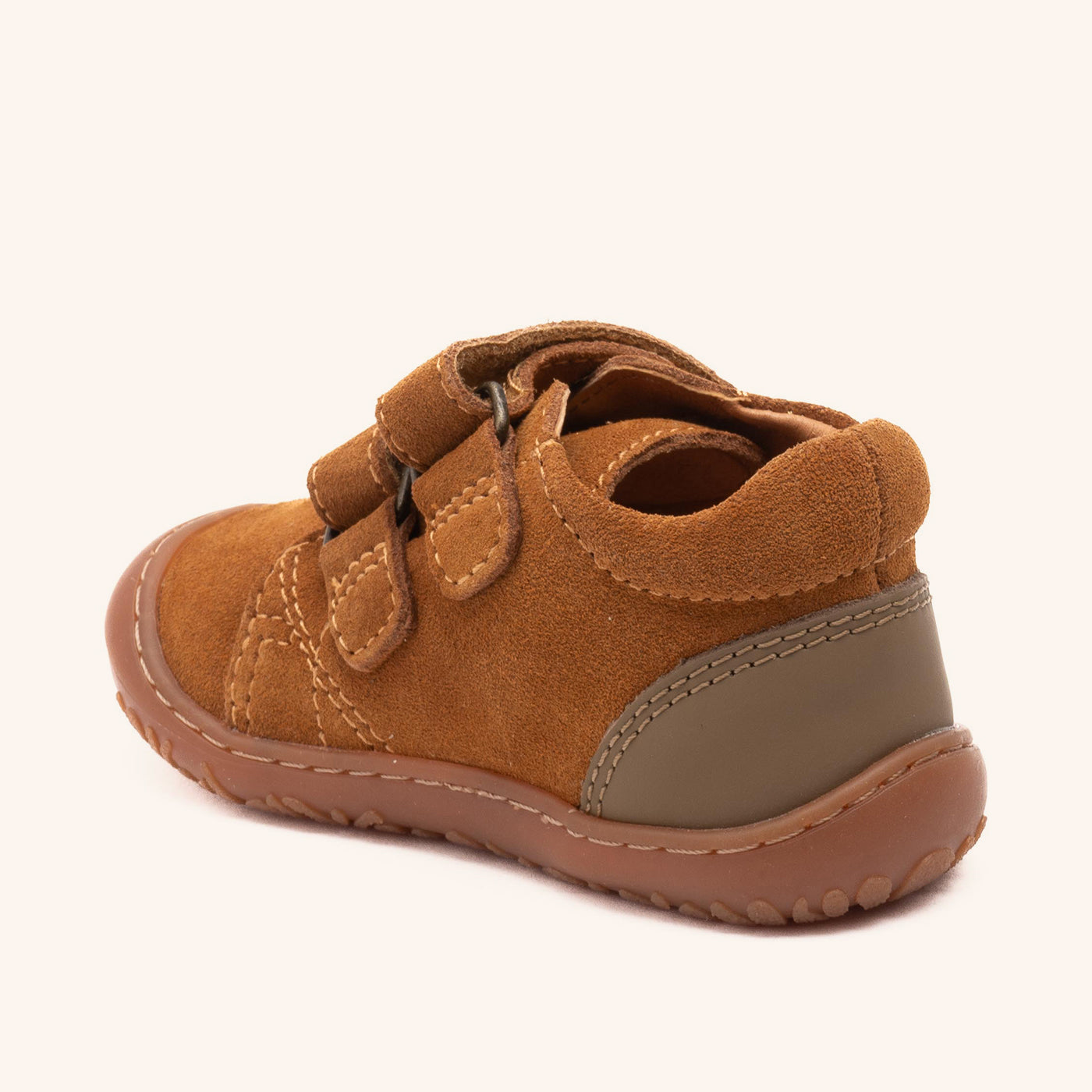 bisgaard barefoot hale v hazel PLAY