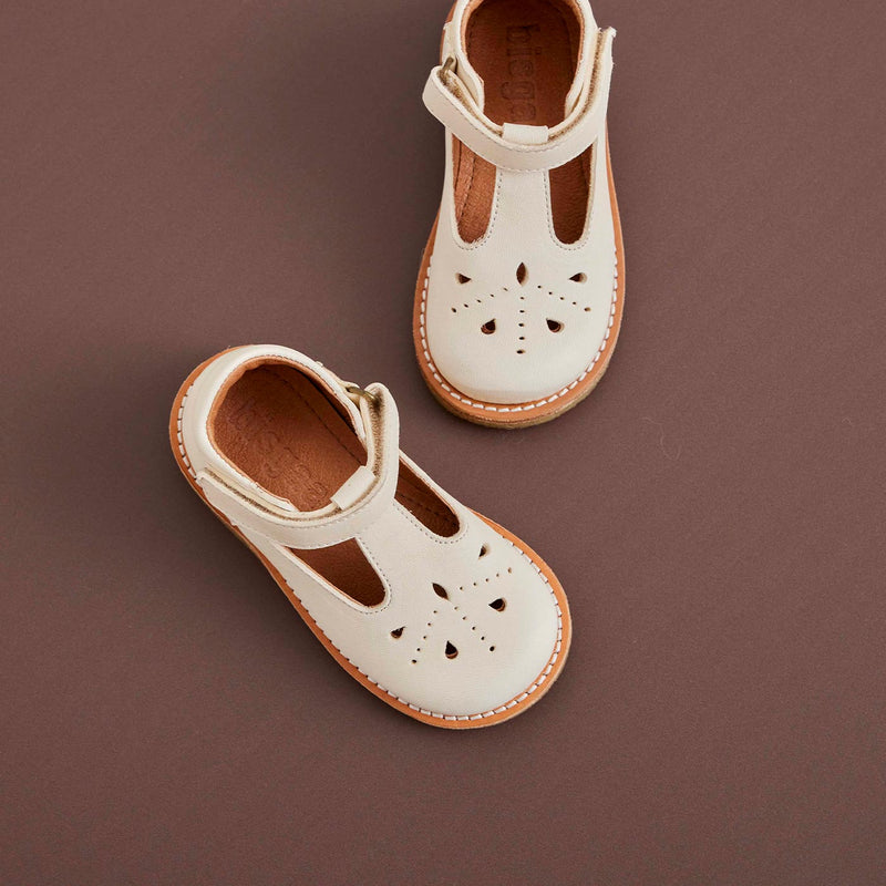 A pair of bisgaard noelle vanilla leather shoes for kids