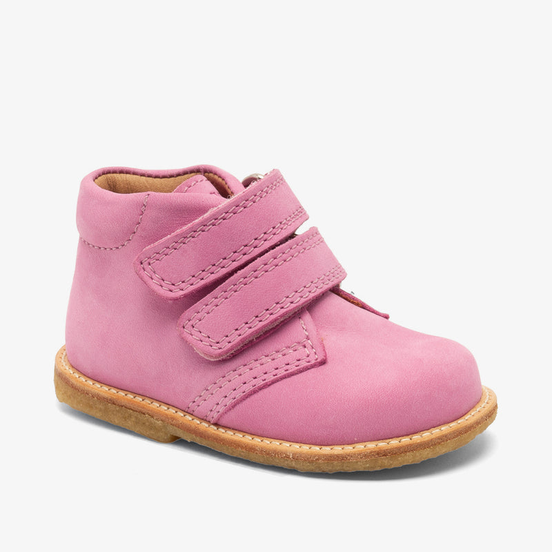 bisgaard tue v pink - adorable girls' pink leather shoes with Velcro straps