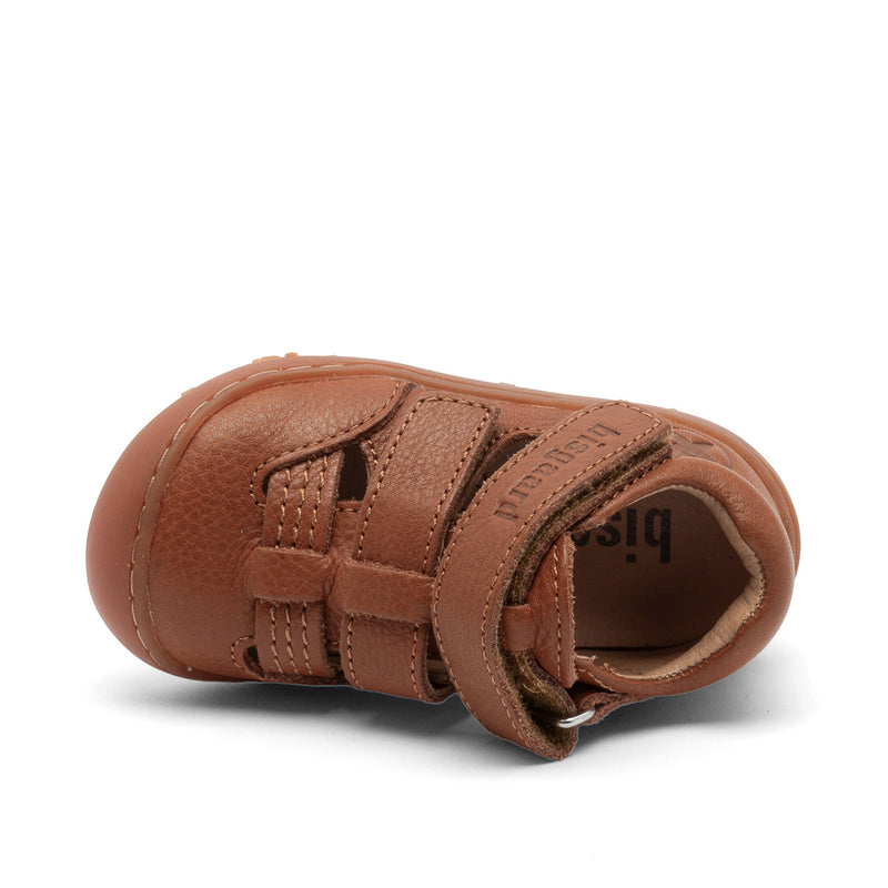 Barfußschuh mit flexibler flacher Sohle und breiter Zehenbox