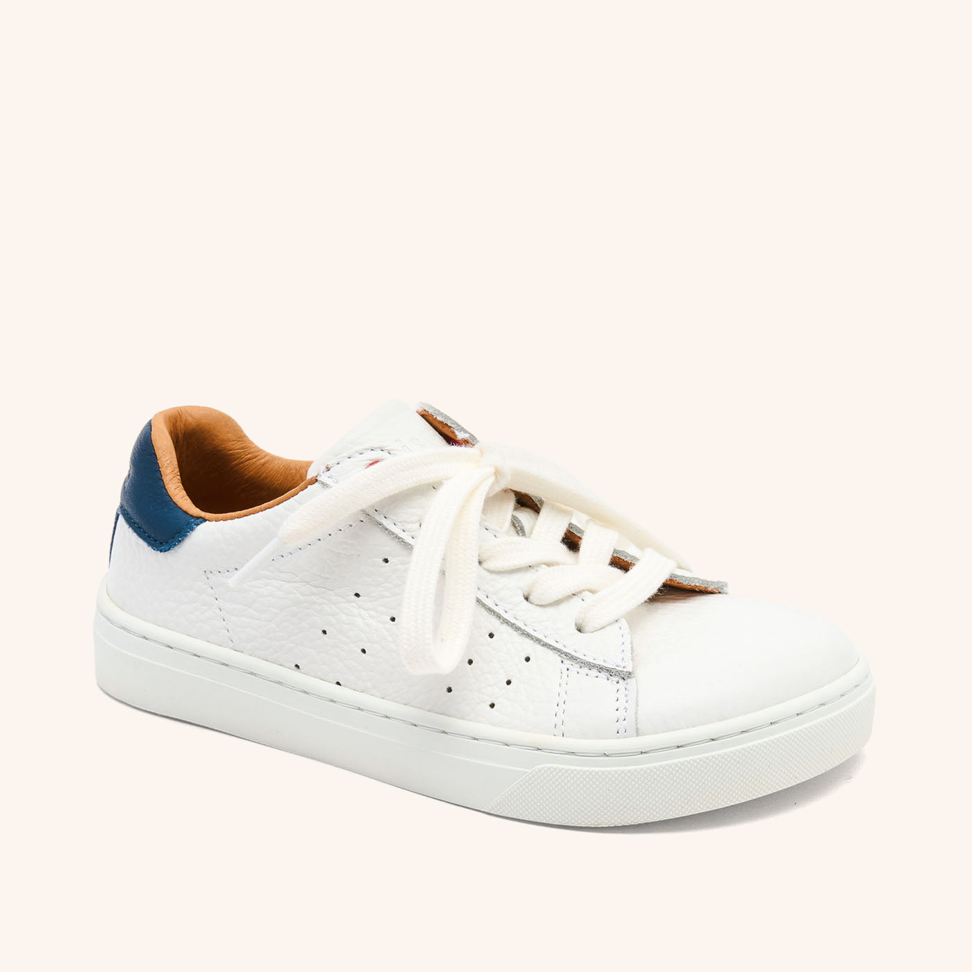 bisgaard barefoot raymond white classic
