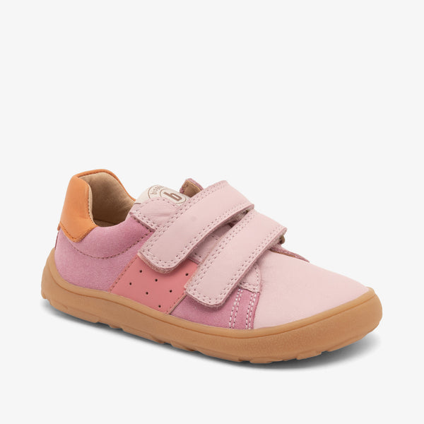 Barfußschuhe bisgaard barefoot ricco pink für aktive Abenteurer mit modernem Design und coolen Farbkombinationen 