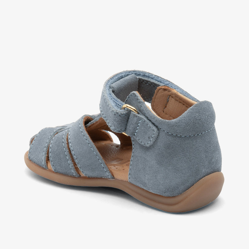 Baby blue leather bisgaard carly shoes with white laces and rubber sole