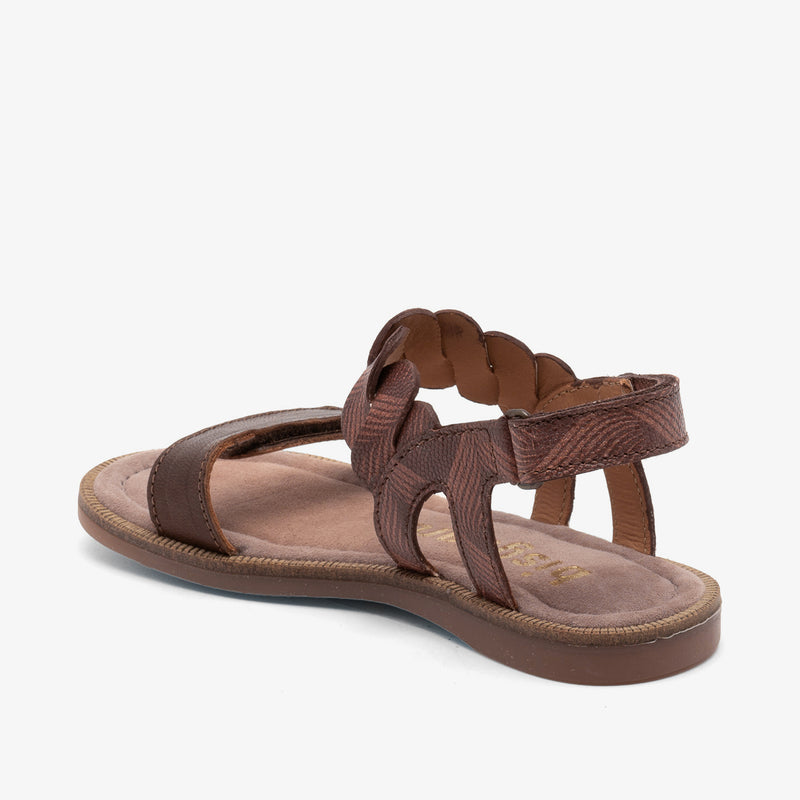 Hergestellt aus 100 % LWG-zertifiziertem Leder unterstützen diese Schuhe eine verantwortungsvolle Lederproduktion und umweltfreundliche Gerbereien