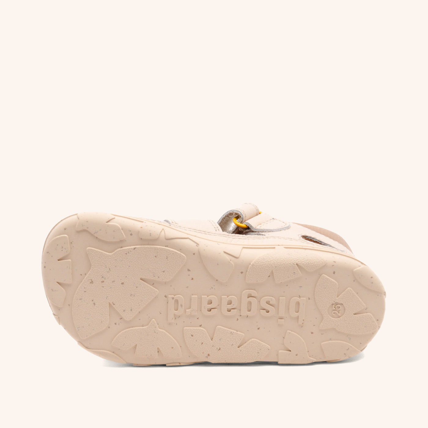 bisgaard barefoot vic nude